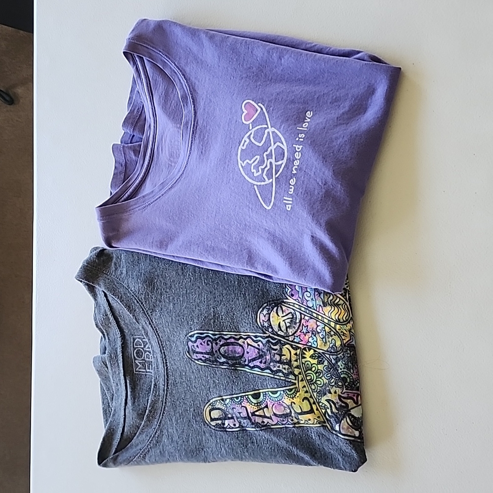 2 Women's Graphic T-shirts